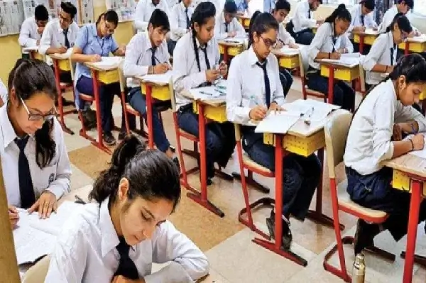 छत्तीसगढ़ बोर्ड की 10वीं और 12वीं की प्रैक्टिकल परीक्षाएं शुरू, अनुपस्थित छात्रों को नहीं मिलेगा दूसरा अवसर