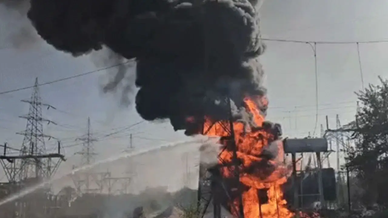 बिलासपुर में मोपका सबस्टेशन में लगी भीषण आग: आधे शहर में अंधेरा, जनजीवन ठप