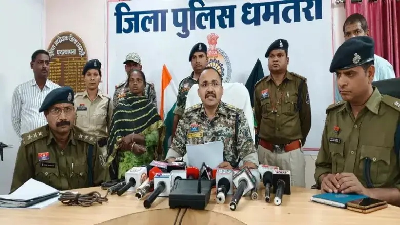छत्तीसगढ़ में माओवादियों को बड़ा झटका: 5 लाख की इनामी महिला कमांडर भूमिका उर्फ गीता ने किया सरेंडर